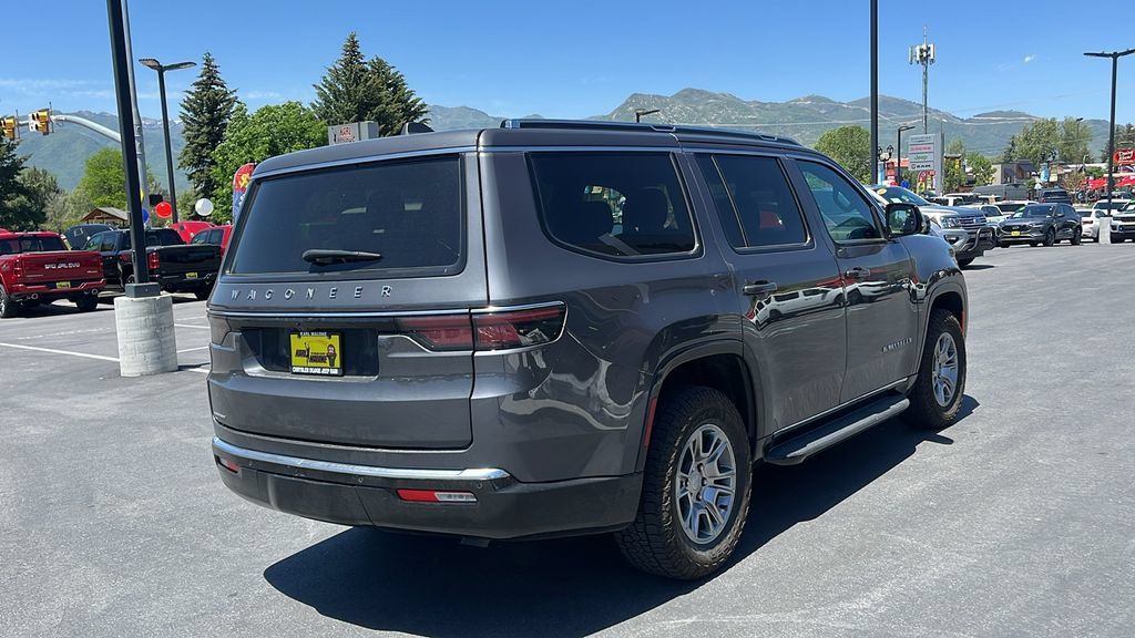 Used 2023 Jeep Wagoneer 4WD w/ Convenience Group I image 5