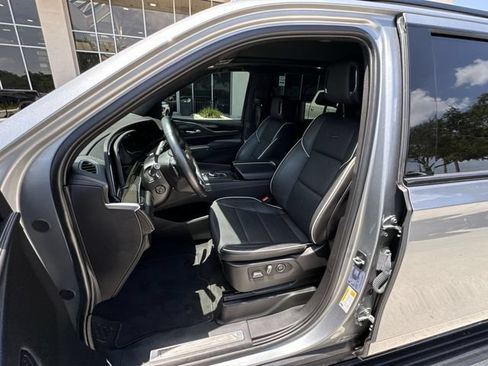 Certified 2024 Cadillac Escalade ESV Sport w/ LPO, ONYX Package RWD image 19