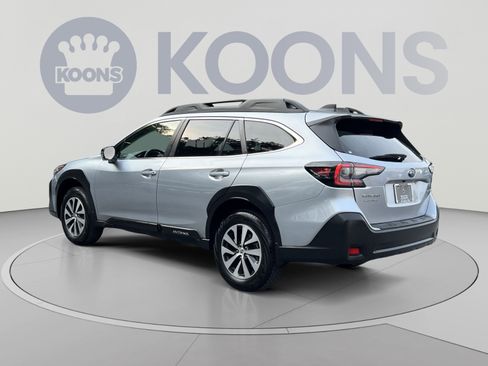 Used 2024 Subaru Outback Premium w/ Popular Package #1 AWD/4WD image 8