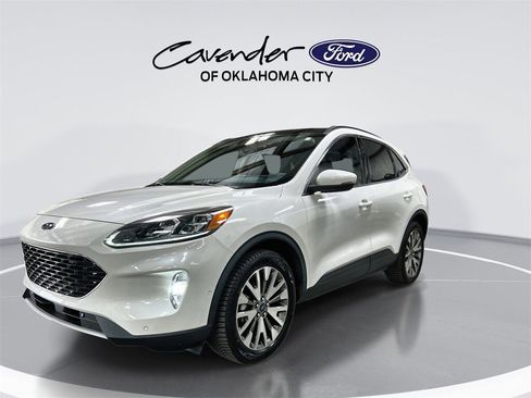 Used 2020 Ford Escape Titanium w/ Titanium Premium Package 2.0 image 4
