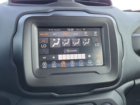 Used 2020 Jeep Renegade Limited image 25