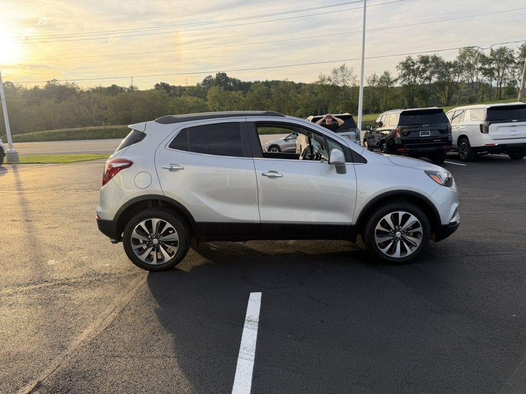 Certified 2022 Buick Encore Preferred AWD/4WD image 7