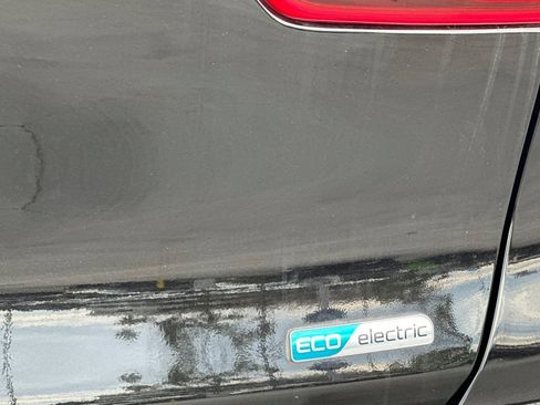 Used 2022 Kia Niro EX Premium image 29