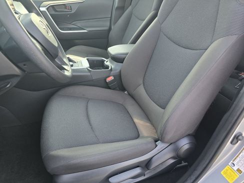 Certified 2025 Toyota RAV4 LE AWD/4WD image 22