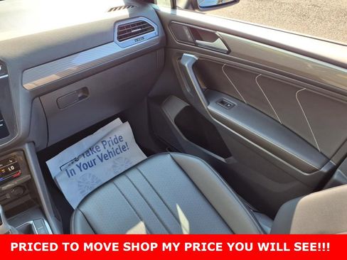 Used 2024 Volkswagen Tiguan SE R-Line image 12