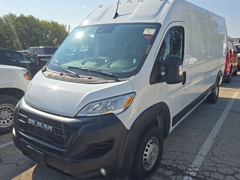 Used 2026 RAM ProMaster 2500 w/ Convenience Group FWD image 2