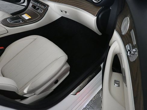 Used 2022 Mercedes-Benz E 350 Sedan image 22