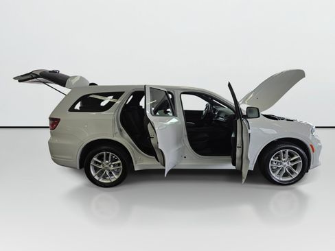 Used 2025 Dodge Durango GT AWD/4WD image 9