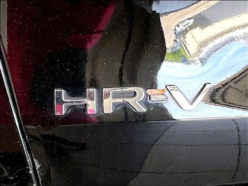 Used 2025 Honda HR-V LX image 28