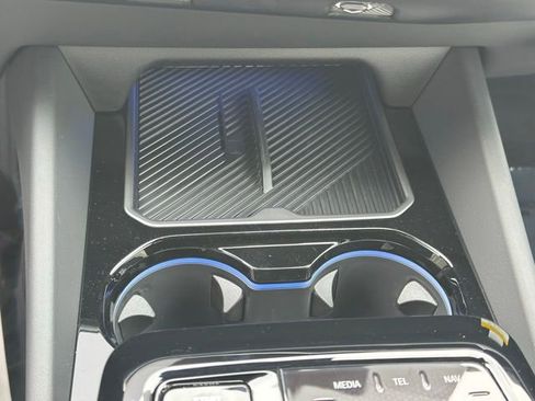 New 2026 BMW 530i xDrive w/ Premium Package image 18