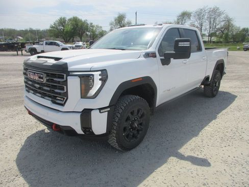 New 2026 GMC Sierra 2500 AT4 w/ AT4 Premium Plus Package image 10