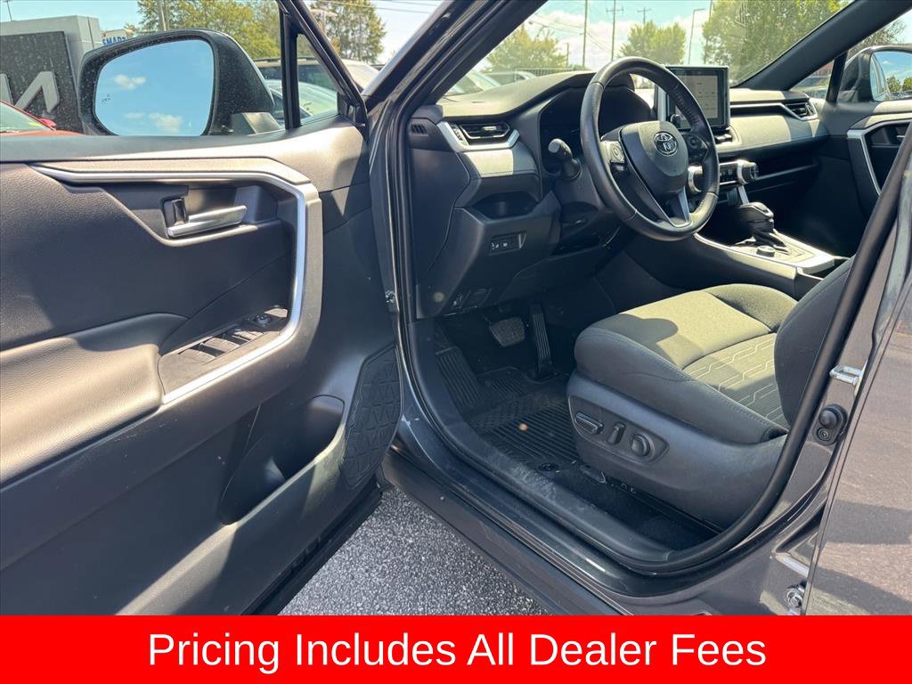 Used 2024 Toyota RAV4 SE AWD/4WD image 14