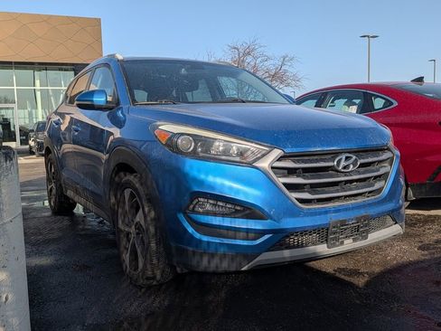 Used 2017 Hyundai Tucson Sport image 3