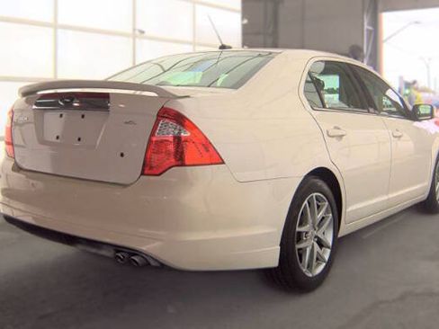Used 2010 Ford Fusion SEL FWD image 2