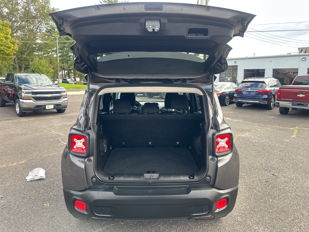 Used 2017 Jeep Renegade Latitude w/ Cold Weather Group AWD/4WD image 15