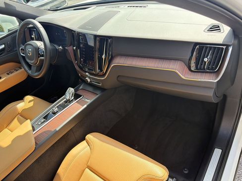 Used 2023 Volvo XC60 B5 Ultimate w/ Climate Package image 31