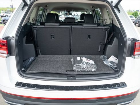 New 2026 Volkswagen Atlas SE FWD image 36