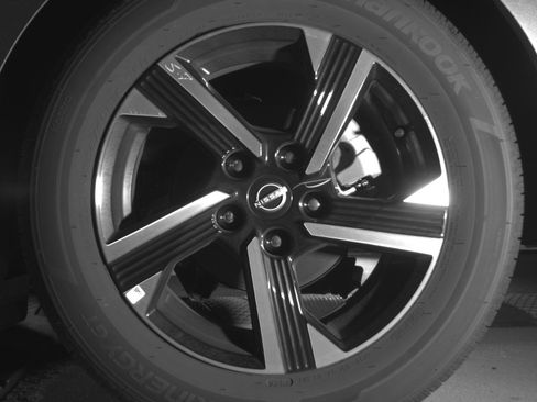 Used 2025 Nissan Sentra SV image 14