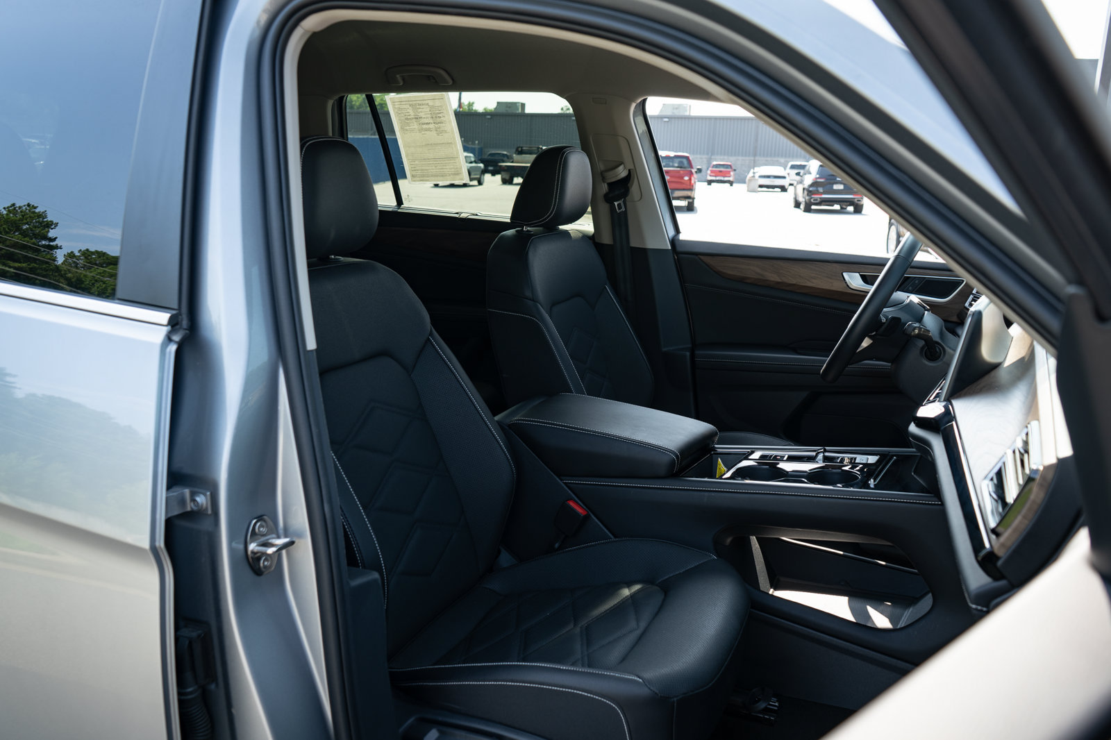 Used 2026 Volkswagen Atlas SE FWD image 23