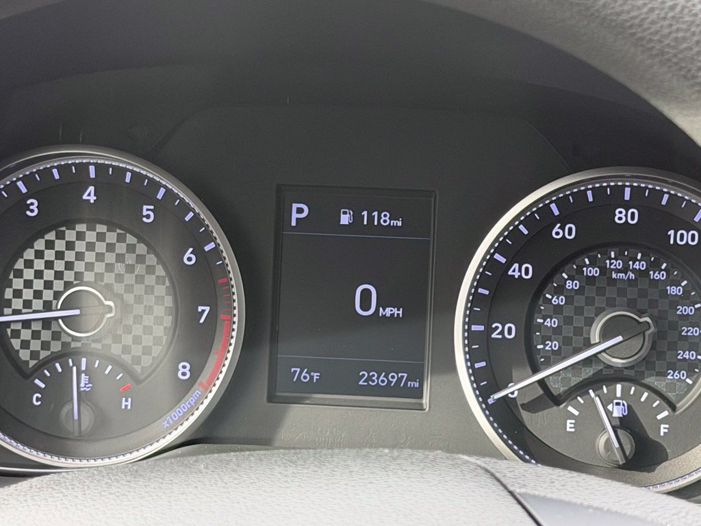 Used 2020 Hyundai Elantra SE FWD image 19