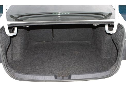 Used 2019 Volkswagen Jetta R-Line image 9