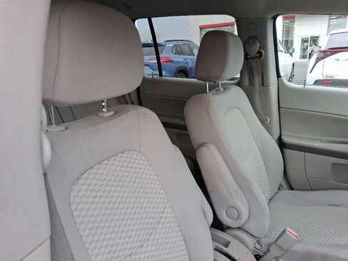 Used 2011 Chevrolet HHR LS image 12