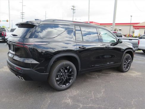 New 2026 Chevrolet Traverse LT w/ Enhanced Driving Package image 3