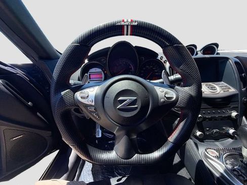 Used 2011 Nissan 370Z Touring w/ Sport Pkg RWD image 11