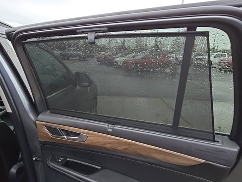 Used 2024 Volkswagen Atlas SE image 29