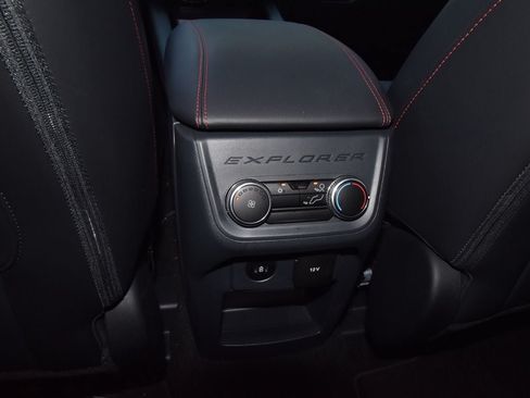 Certified 2025 Ford Explorer ST-Line RWD image 19
