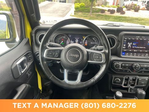 Used 2022 Jeep Wrangler Unlimited Sahara w/ Cold Weather Group AWD/4WD image 18