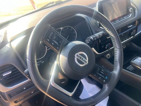 Used 2021 Nissan Rogue SL image 9