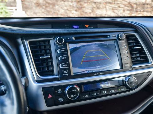 Used 2015 Toyota Highlander Limited Platinum image 24