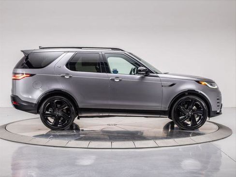 New 2025 Land Rover Discovery Dynamic SE image 6