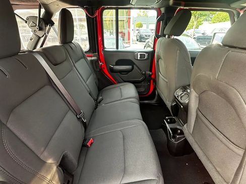 Used 2020 Jeep Wrangler Unlimited Sport AWD/4WD image 39