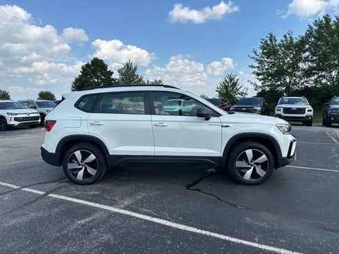 Used 2023 Volkswagen Taos S AWD/4WD image 8