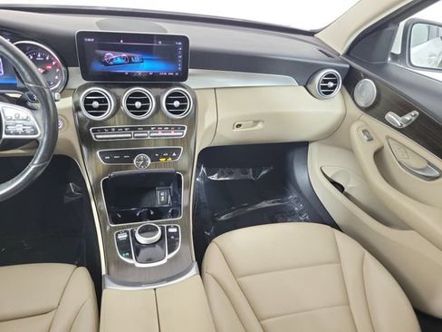 Used 2019 Mercedes-Benz C 300 Sedan image 17