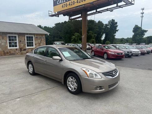 Used 2011 Nissan Altima 2.5 S FWD image 9