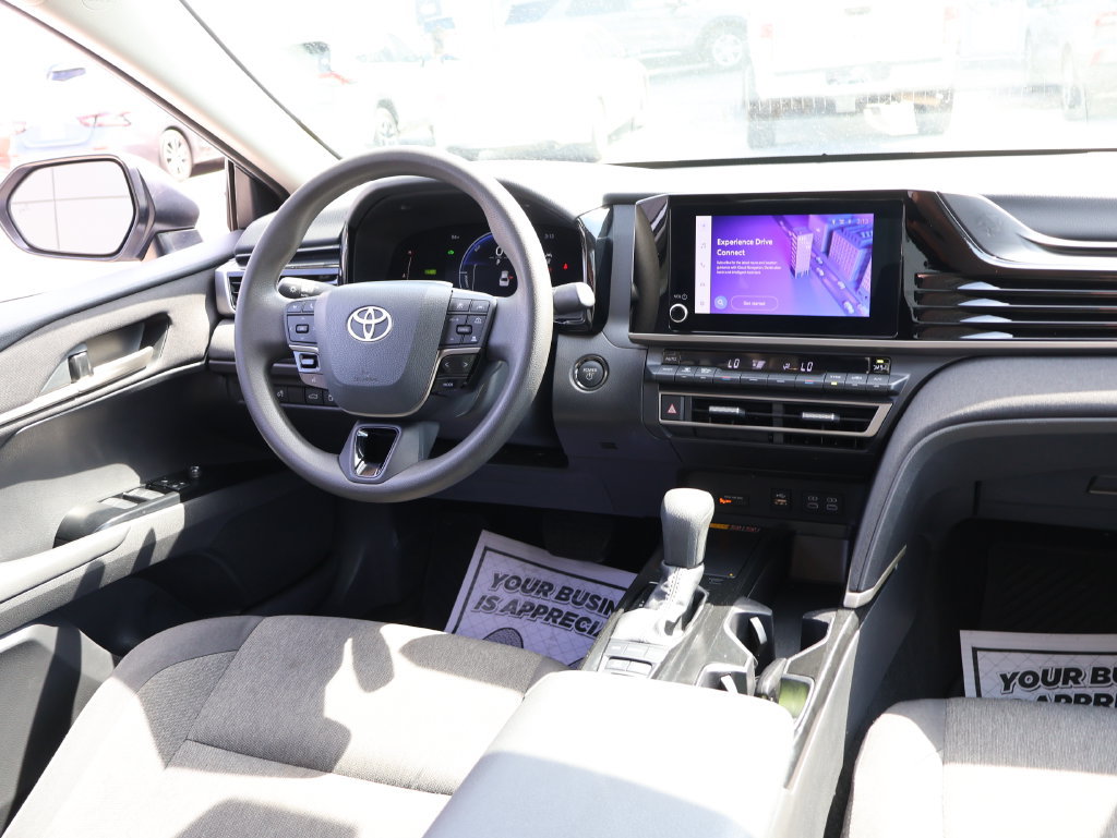 Used 2025 Toyota Camry LE FWD image 12