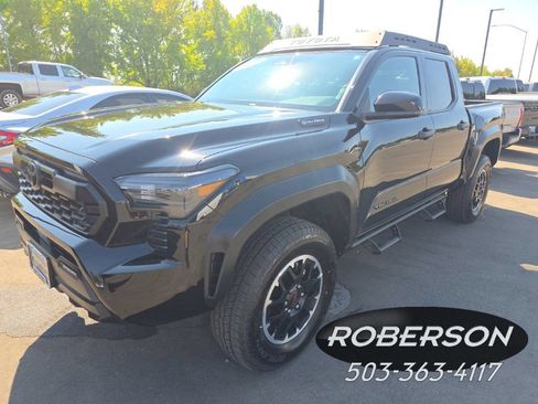 Used 2025 Toyota Tacoma TRD Off-Road AWD/4WD image 1