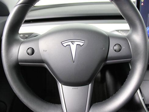 Used 2019 Tesla Model 3 Long Range image 7
