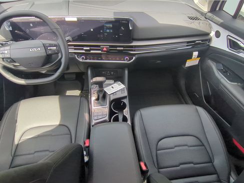 New 2026 Kia Sportage SX image 13