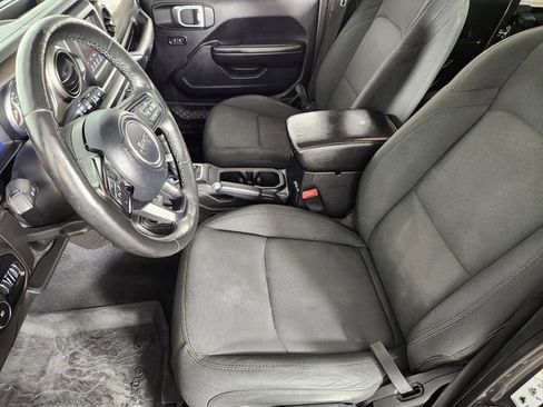 Used 2019 Jeep Wrangler Unlimited Sport S AWD/4WD image 12