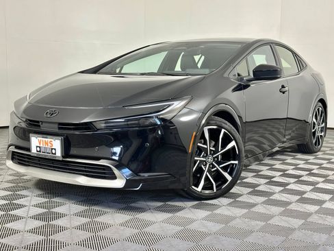 Used 2024 Toyota Prius Prime Premium w/ Advanced Technology Package FWD image 9