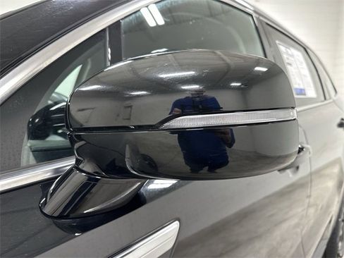 Used 2024 Kia Sorento S image 12