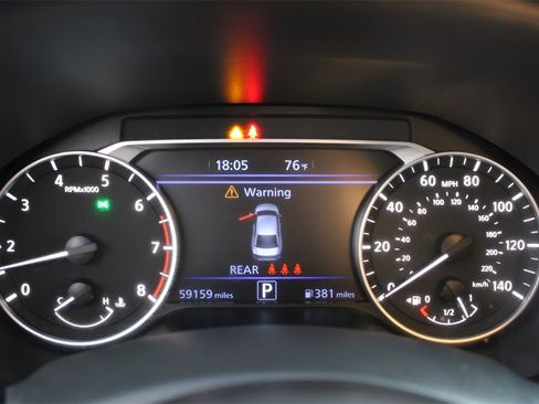 Used 2024 Nissan Altima 2.5 SV image 24