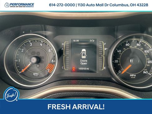 Used 2015 Jeep Cherokee Latitude FWD image 19