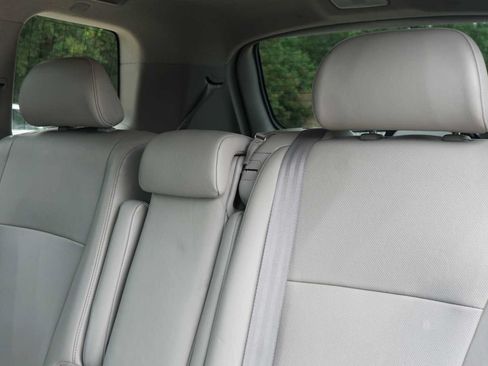 Used 2013 Toyota Highlander Limited FWD image 22