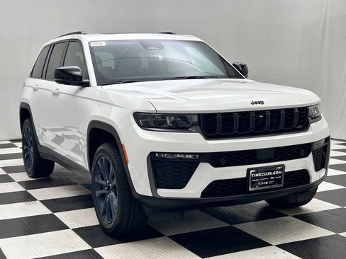 New 2026 Jeep Grand Cherokee Limited AWD/4WD image 2
