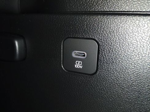 New 2026 Hyundai Ioniq 9 Calligraphy image 18